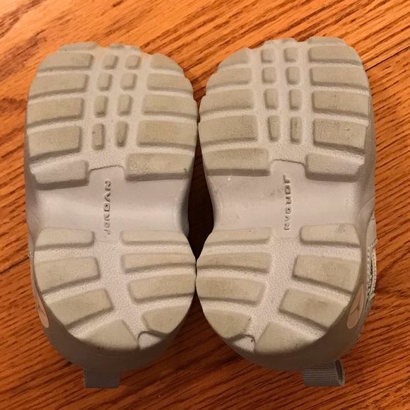 Jordan Infant Sneakers, Gray - Picture 5 of 5